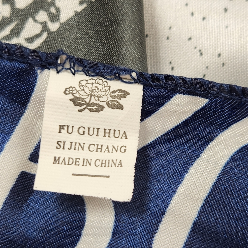 ROMA Scarf - Picture 6 of 6